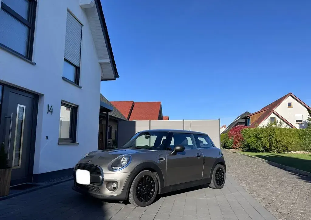 Usata Mini ONE 102 CV (75 kW) 2019 Grigio Utilitaria