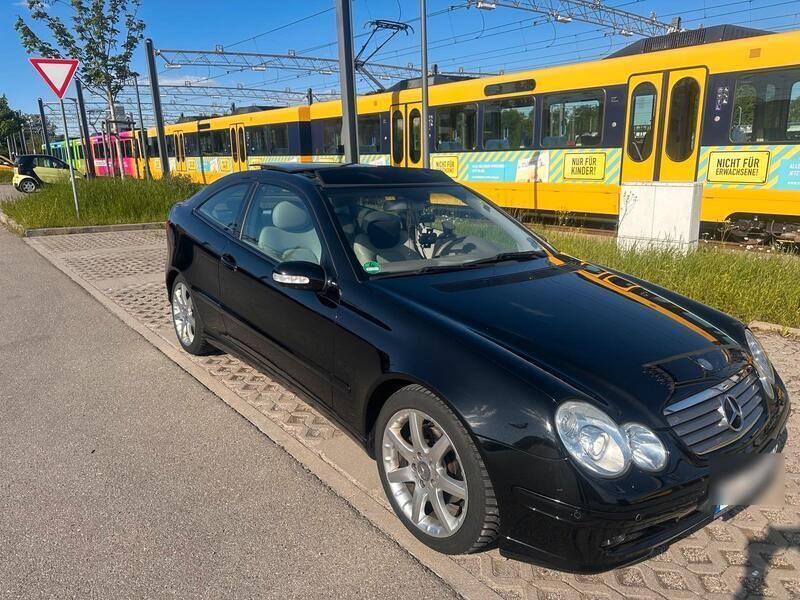 Schwarz Gebraucht 2004 Mercedes C180 Coupé | 3.000 € (Guter Preis) - Bild 1/4