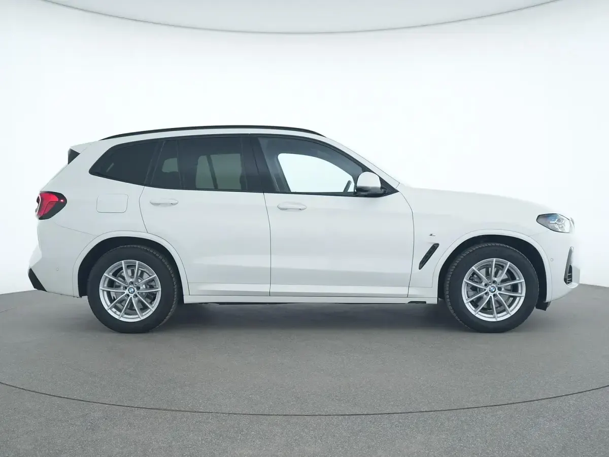 Gebraucht BMW X3 M Sport 184 PS (135 kW) 2024 Alpinweiss SUV