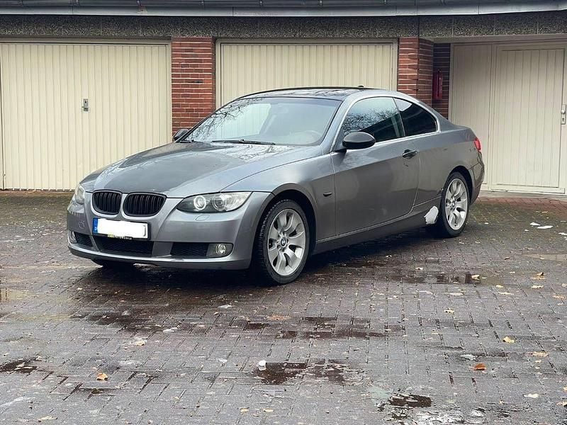 Silber Gebraucht 2006 BMW 330 Coupé | 7.000 € (Superpreis) - Bild 1/4