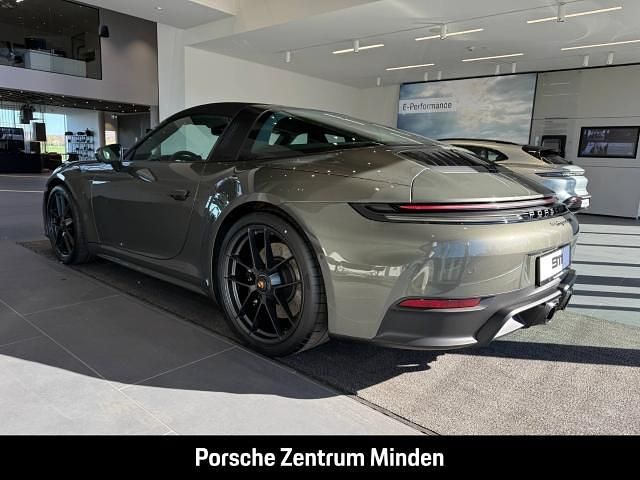 Neu Porsche 992 541 PS (397 kW) 2026 Gruen Coupé