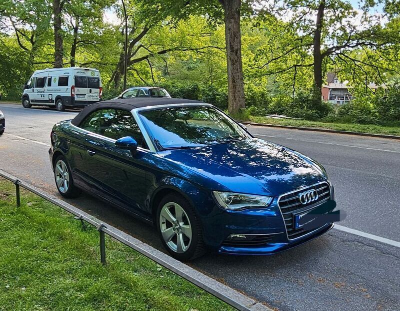 Gebraucht Audi A3 Cabriolet Ambition 125 PS (91 kW) 2015 Blau Cabrio