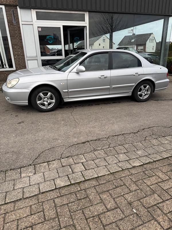 Gebraucht Hyundai Sonata GLS 173 PS (127 kW) 2005 Silber Limousine