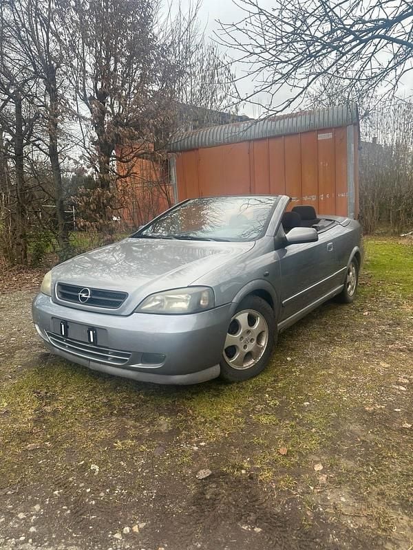 Gebraucht Opel Astra Cabriolet 104 PS (76 kW) 2004 Silber Cabrio