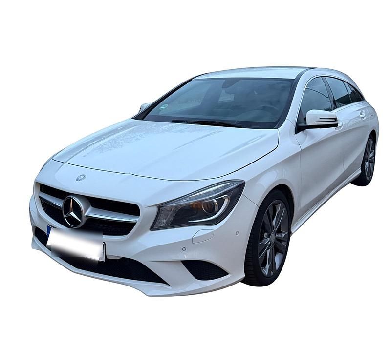 Weiß Gebraucht 2015 Mercedes CLA180 Shooting Brake Urban Kombi | 9.500 € (Guter Preis) - Bild 1/4