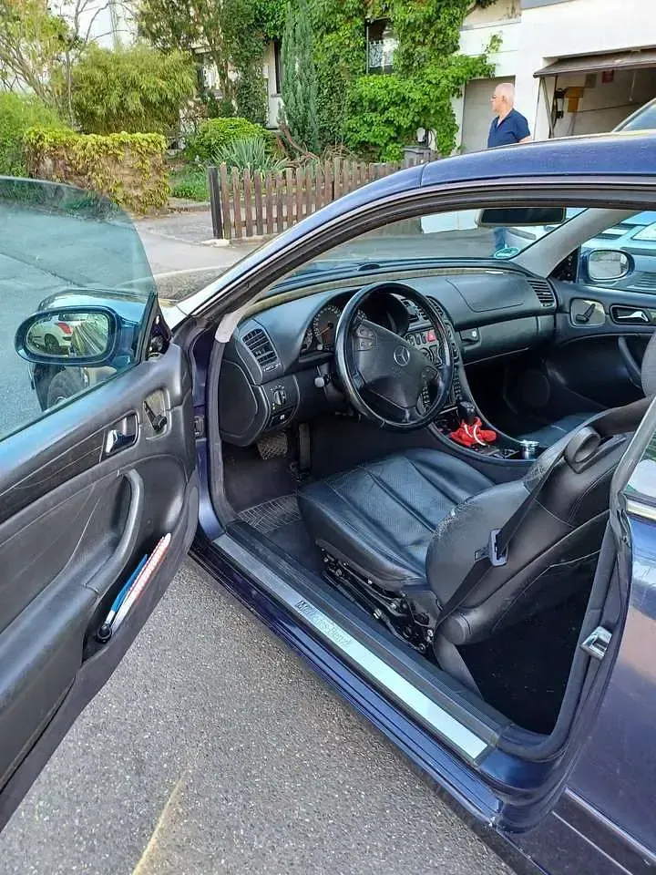 Gebraucht Mercedes CLK320 218 PS (160 kW) 1998 Blau Coupé