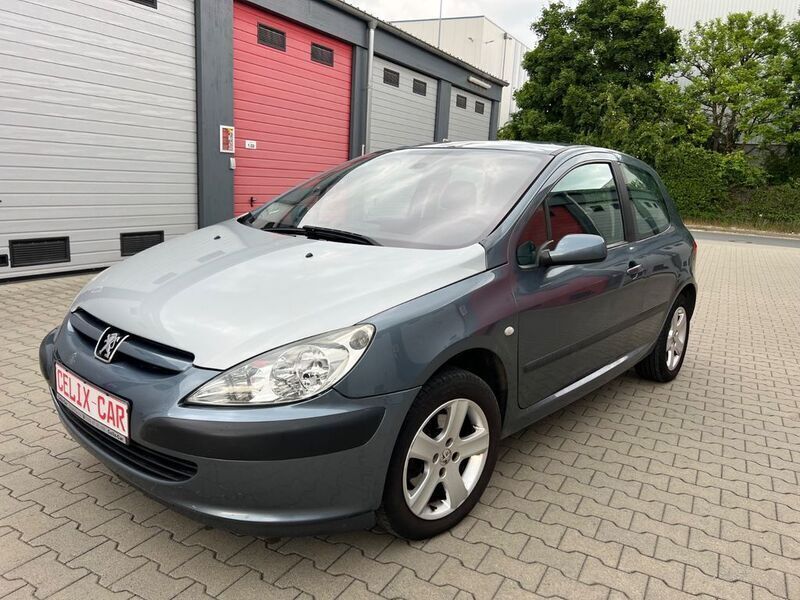 Grau Gebraucht 2004 Peugeot 307 Tendance Kleinwagen | 1.590 € (Fairer Preis) - Bild 1/4