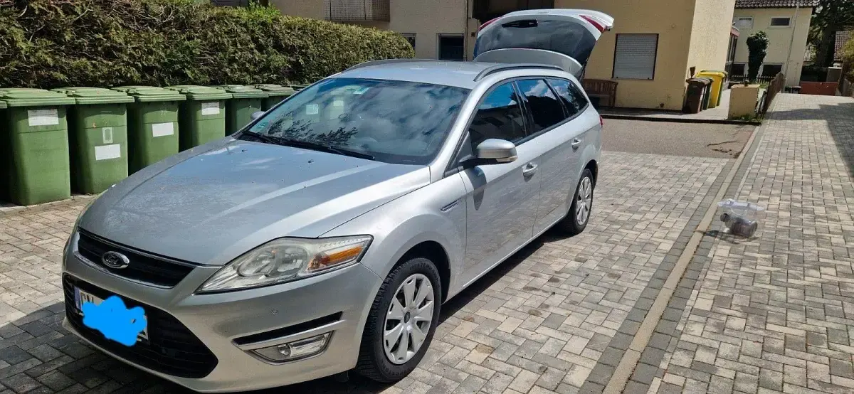 Usado Ford Mondeo Trend 140 CV (102 kW) 2012 Plateado Berlina