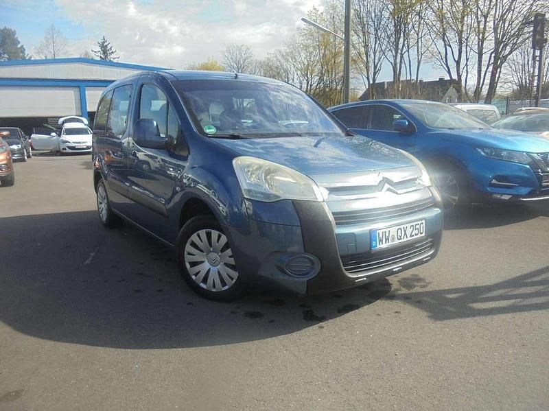 Gebraucht Citroën Berlingo 109 PS (80 kW) 2009 Blau kyanos/metallic Van / Kleinbus