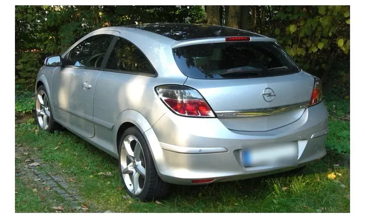 Gebraucht Opel Astra 85 PS (62 kW) 2007 Silber Coupé
