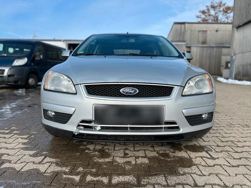 Gebraucht Ford Focus 115 PS (84 kW) 2007 Silber Coupé