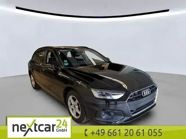 Gebraucht Audi A4 Sport 136 PS (100 kW) 2022 Schwarz Kombi