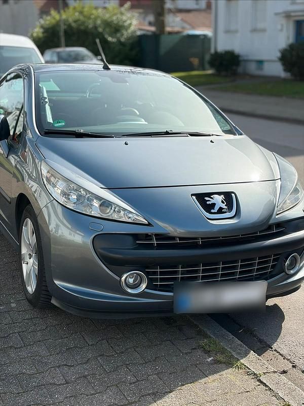 Gebraucht Peugeot 207 CC Platinum 2007 Grau Cabrio