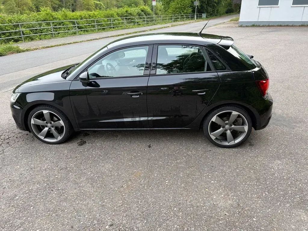Gebraucht Audi A1 Sportback Sport 116 PS (85 kW) 2015 Schwarz Kleinwagen