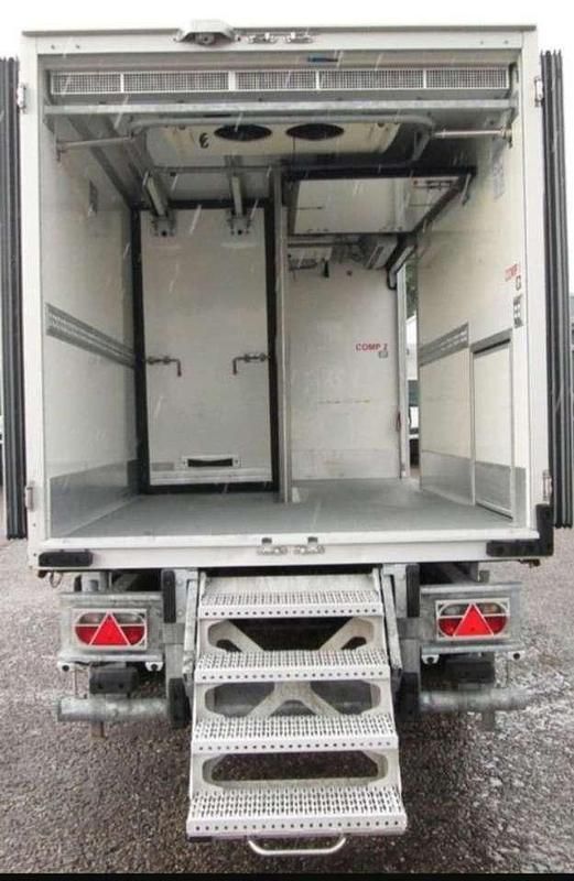 Second-hand Iveco Daily 179 CP (131 kW) 2018 Alb Van