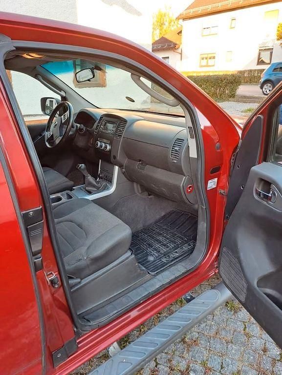 Gebraucht Nissan Navara 190 PS (139 kW) 2013 Orange Abholung