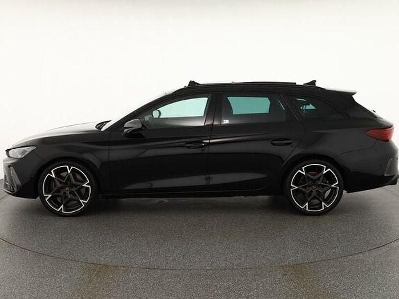 Neu Cupra Leon VZ 333 PS (244 kW) 2025 Midnightblackmet. Kombi