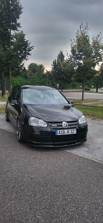 Schwarz Gebraucht 2008 VW Golf V R Limousine | 15.950 € - Bild 1/4