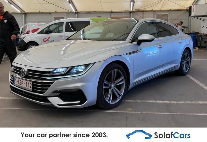 Silber Gebraucht 2019 VW Arteon R-line Limousine | 20.086 € (Superpreis) - Bild 1/4