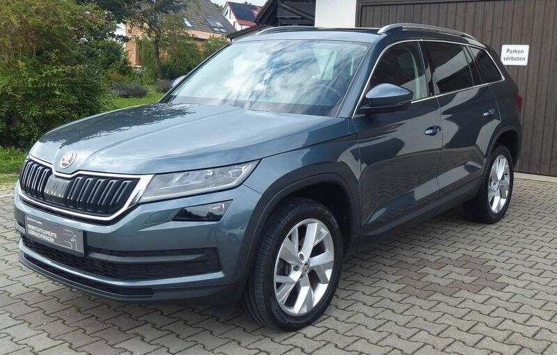 Grau Gebraucht 2018 Skoda Kodiaq Style SUV | 33.999 € (Teuer) - Bild 1/4