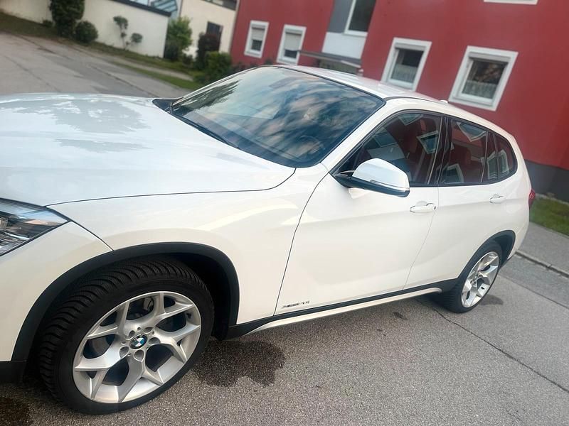 Gebraucht BMW X1 184 PS (135 kW) 2013 Weiß SUV
