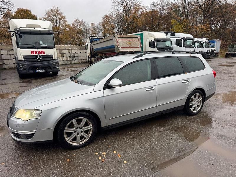Blau Gebraucht 2008 VW Passat Limousine | 1.400 € (Superpreis) - Bild 1/4