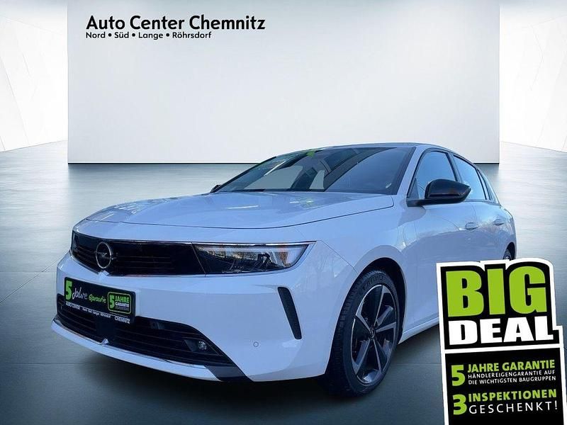 Weiß Gebraucht 2022 Opel Astra Edition Limousine | 24.901 € (Etwas zu teuer) - Bild 1/4