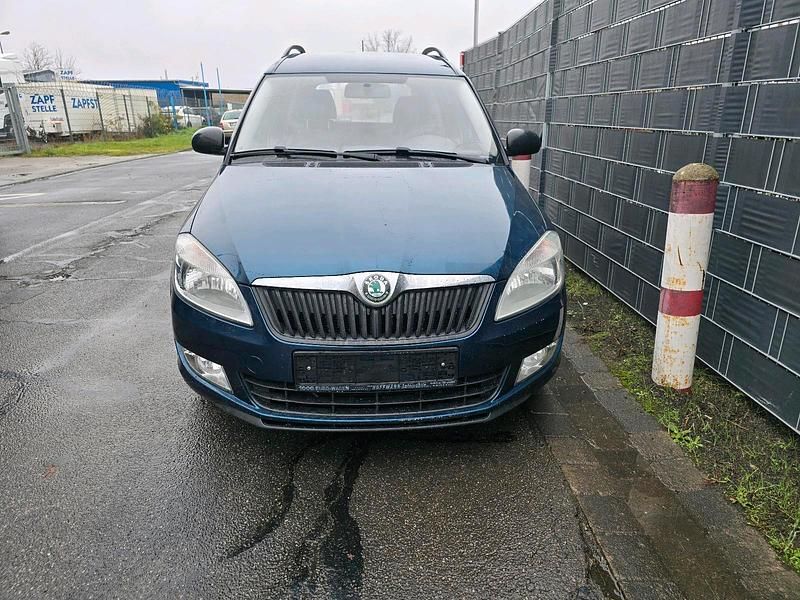 Gebraucht Skoda Roomster 69 PS (50 kW) 2011 Blau Van / Kleinbus