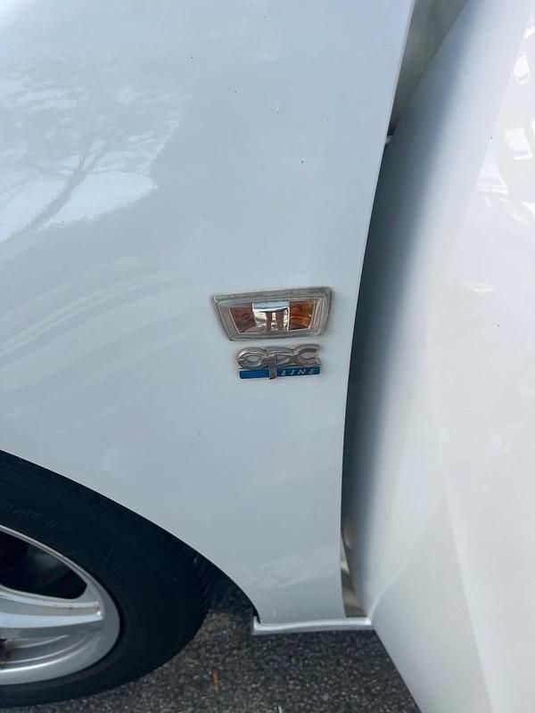 Gebraucht Opel Insignia OPC 260 PS (191 kW) 2012 Weiß Limousine