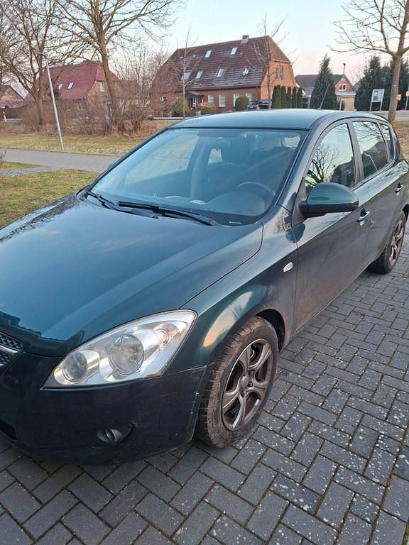 Gebraucht Kia Ceed EX 143 PS (105 kW) 2007 Grün Kleinwagen