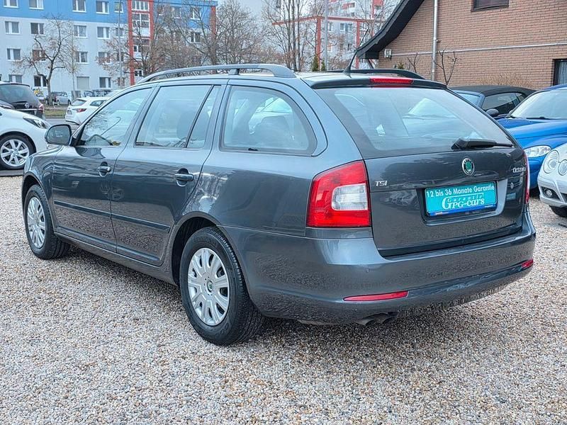 Gebraucht Skoda Octavia 122 PS (89 kW) 2011 Grau Limousine