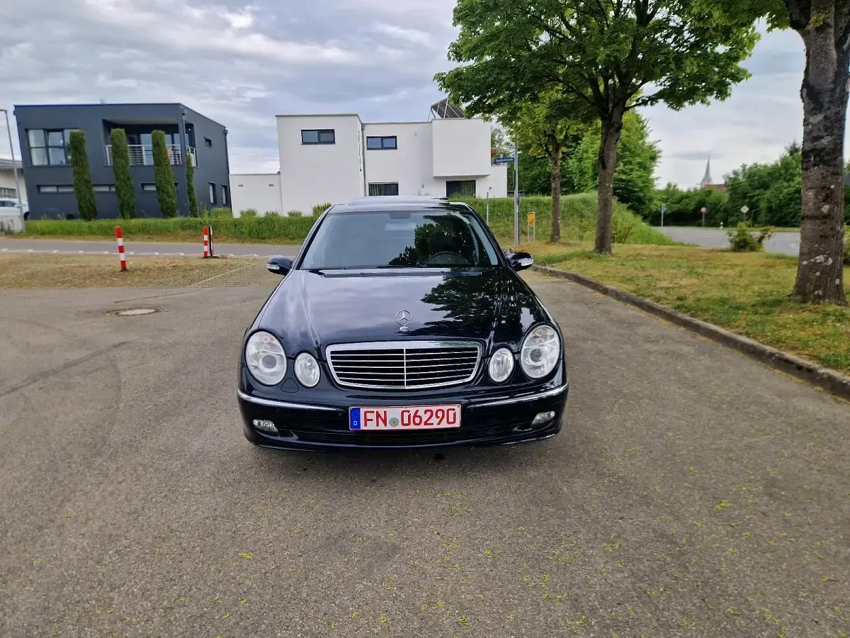 Gebraucht Mercedes E270 Avantgarde 177 PS (130 kW) 2003 Limousine