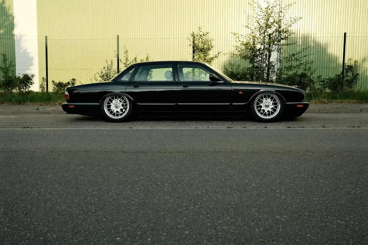 Gebraucht Jaguar XJ8 281 PS (206 kW) 2002 Schwarz Limousine