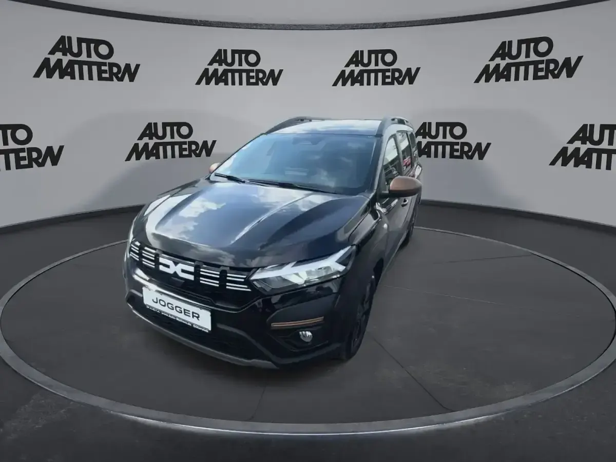 Neu Dacia Jogger Extreme 141 PS (103 kW) 2025 Schwarz Van / Kleinbus