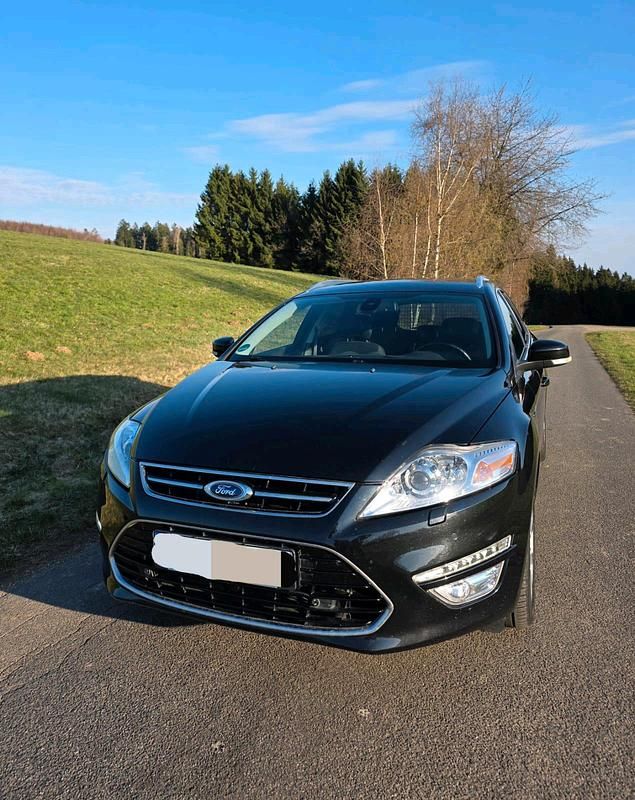 Gebraucht Ford Mondeo 140 PS (102 kW) 2014 Schwarz Kombi