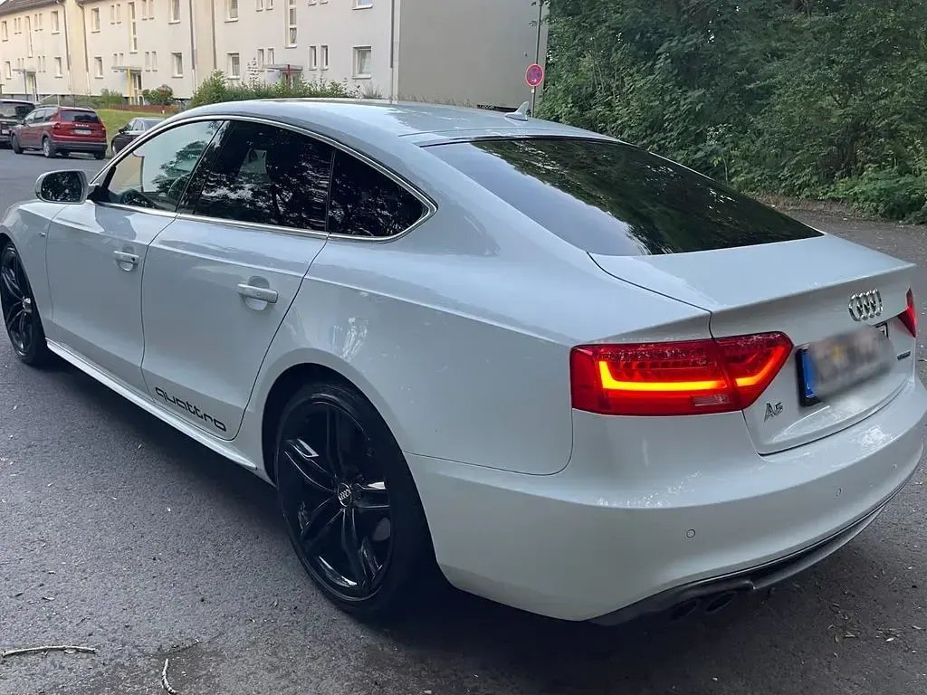 Gebraucht Audi A5 Sportback Sport 218 PS (160 kW) 2016 Weiß Kleinwagen