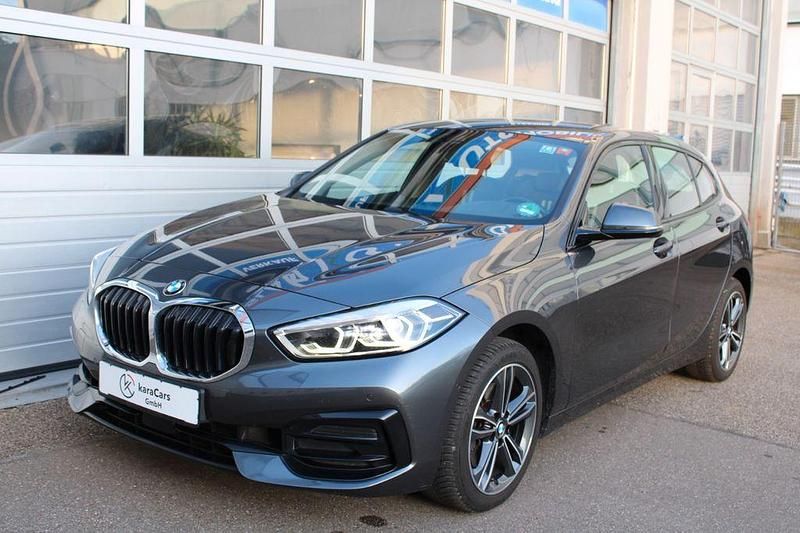 Gebraucht BMW 118 Sport Line 150 PS (110 kW) 2021 Grau Kleinwagen