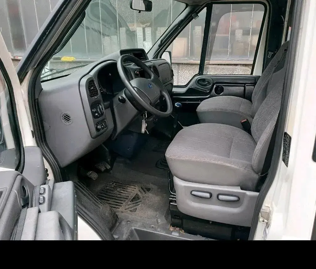 Gebraucht Ford Transit 125 PS (91 kW) 2004 Weiß Van / Kleinbus