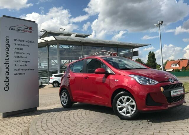 Gebraucht Hyundai i10 Trend 67 PS (49 kW) 2017 Andere farbe Kleinwagen