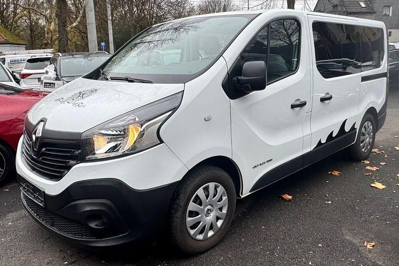 Gebraucht Renault Trafic Expression 125 PS (91 kW) 2017 Van / Kleinbus