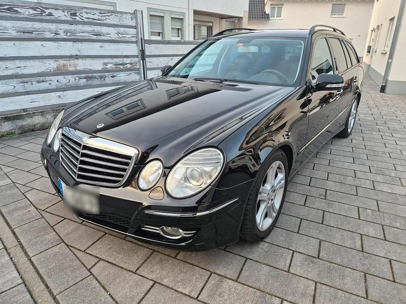 Gebraucht Mercedes E320 Avantgarde 224 PS (164 kW) 2008 Schwarz Kombi