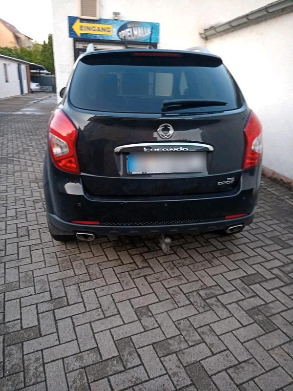 Gebraucht Ssangyong (KGM) Korando 175 PS (128 kW) 2013 Schwarz SUV