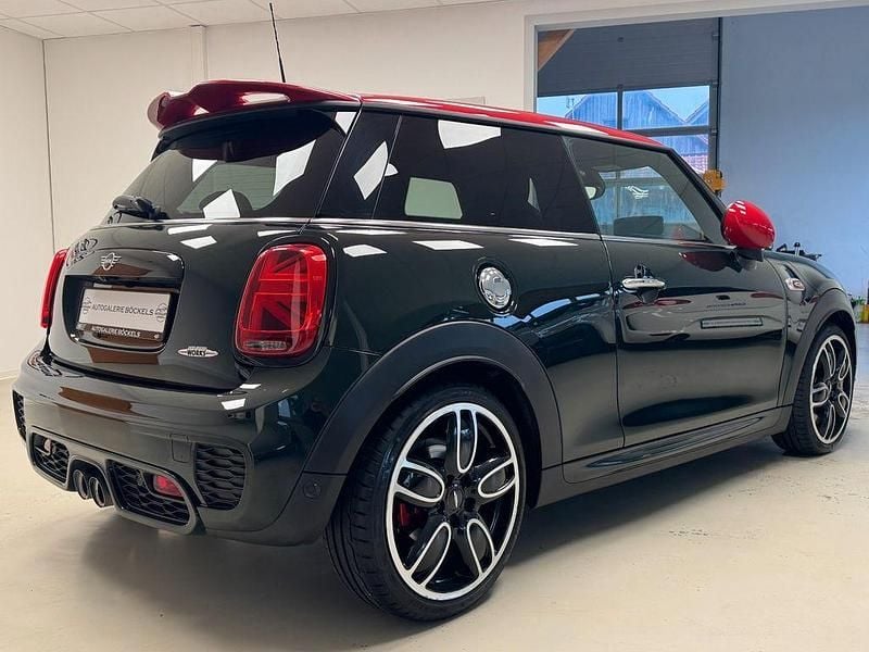 Gebraucht Mini John Cooper Works Chili 231 PS (169 kW) 2020 Grün Kleinwagen