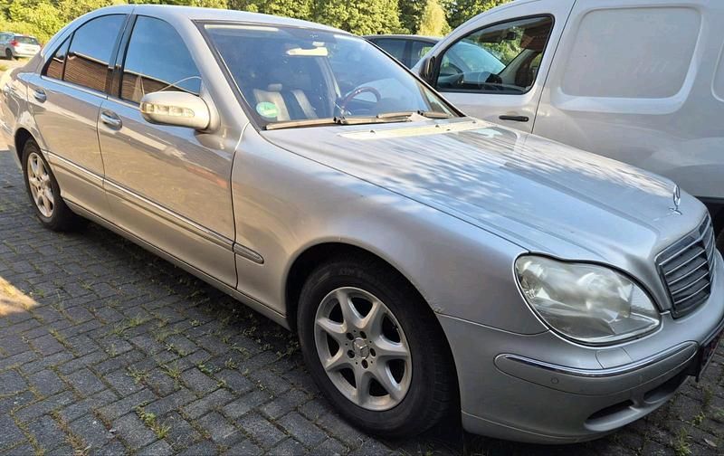 Silber Gebraucht 2005 Mercedes 350 Limousine | 2.499 € - Bild 1/4