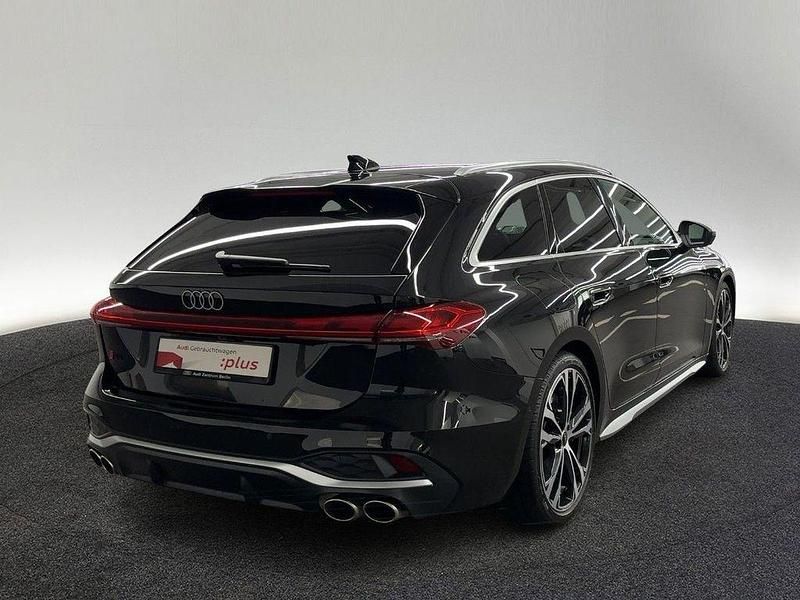 Gebraucht Audi S5 Ambiente 367 PS (269 kW) 2025 Mythosschwarz metallic Kombi