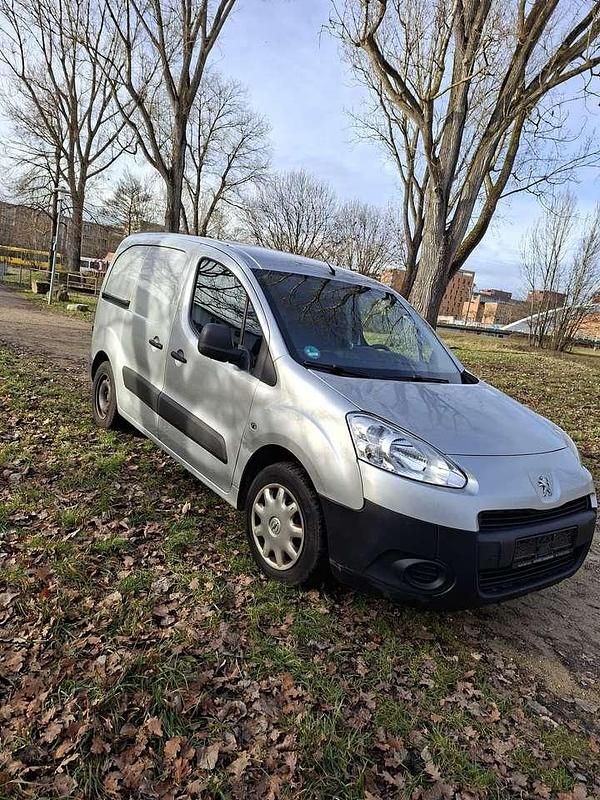 Silber Gebraucht 2014 Peugeot Partner Van / Kleinbus | 3.500 € (Fairer Preis) - Bild 1/4