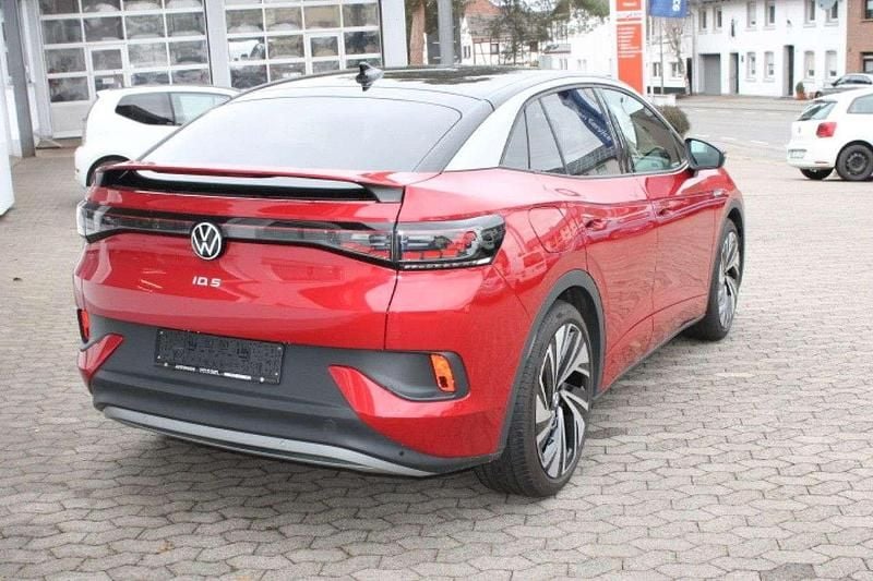 Gebraucht VW ID.5 Pro 150 kW (204 PS) 2024 Kings red metallic (metallic) SUV
