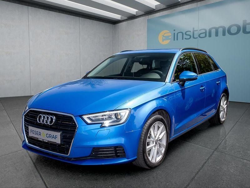 Blau Gebraucht 2019 Audi A3 Limousine | 19.399 € (Guter Preis) - Bild 1/4