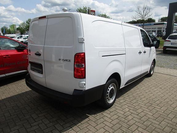 Gebraucht Toyota Proace Comfort 144 PS (105 kW) 2024 Ice white Van / Kleinbus
