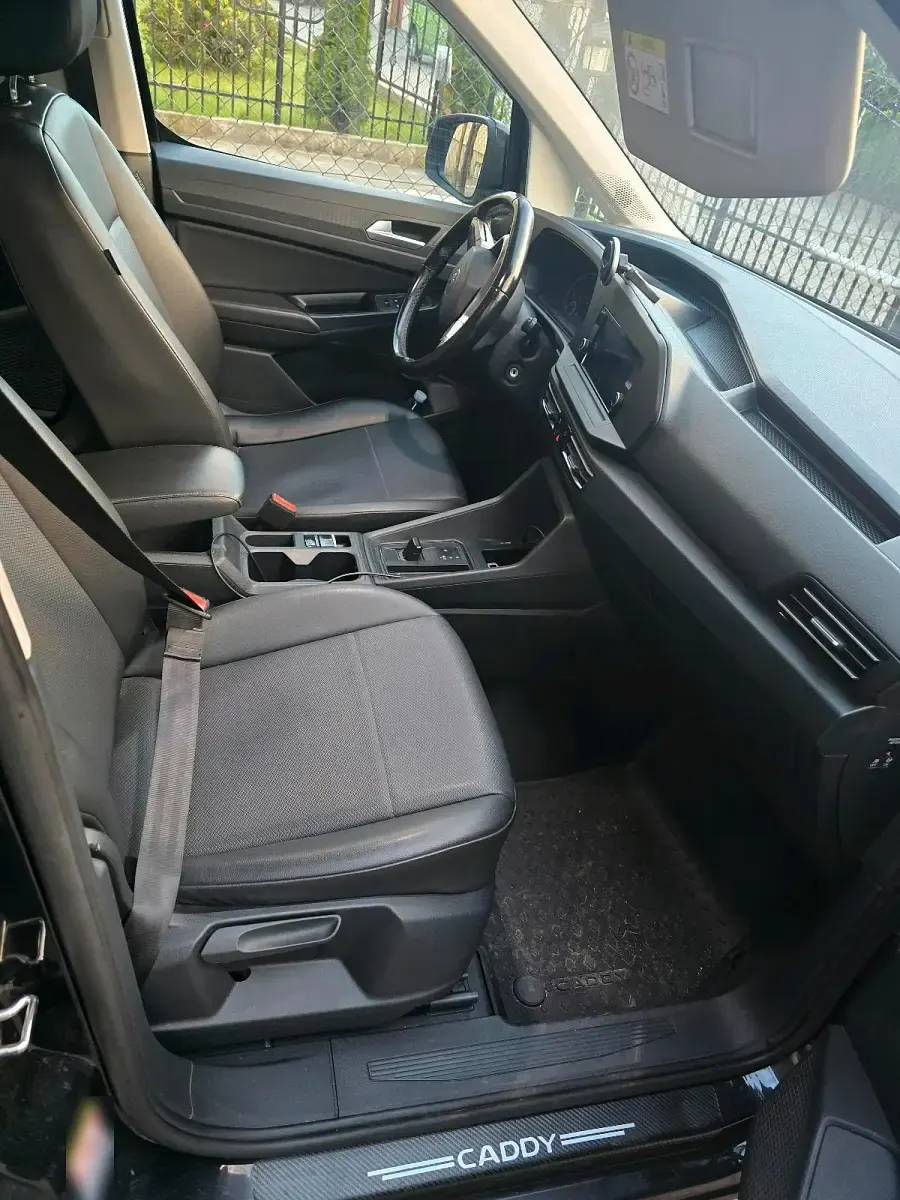 Gebraucht VW Caddy Maxi Life Life 122 PS (89 kW) 2022 Schwarz Van / Kleinbus